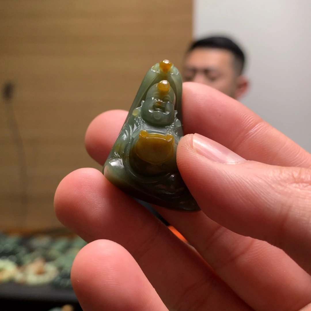 牛***岫岩河磨玉（透闪石质玉）未镶嵌挂件