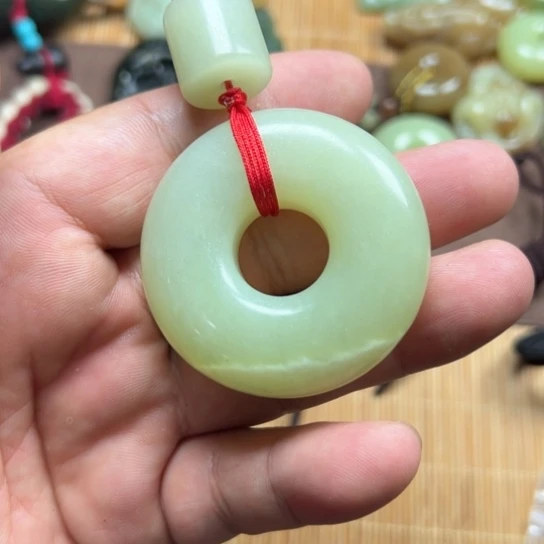 未镶嵌蛇纹石玉手链