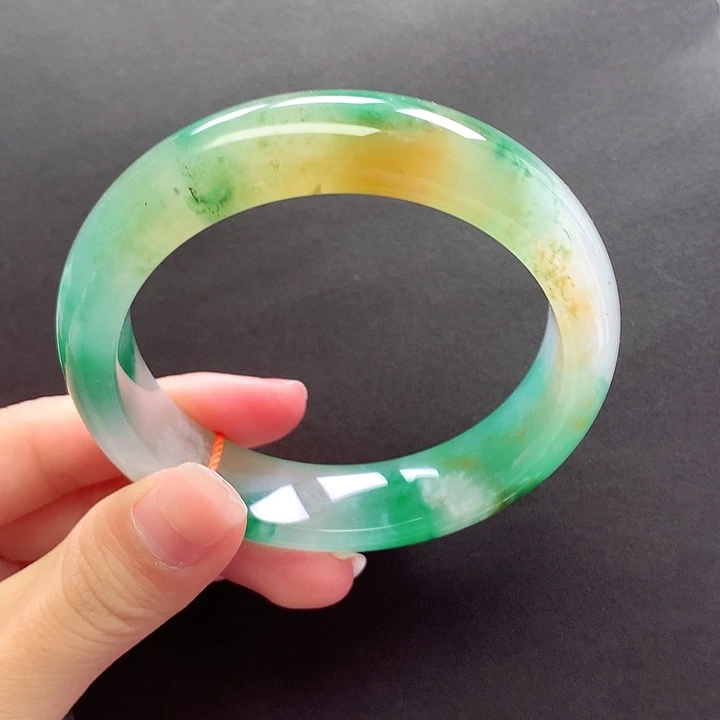 未镶嵌手镯石英质玉