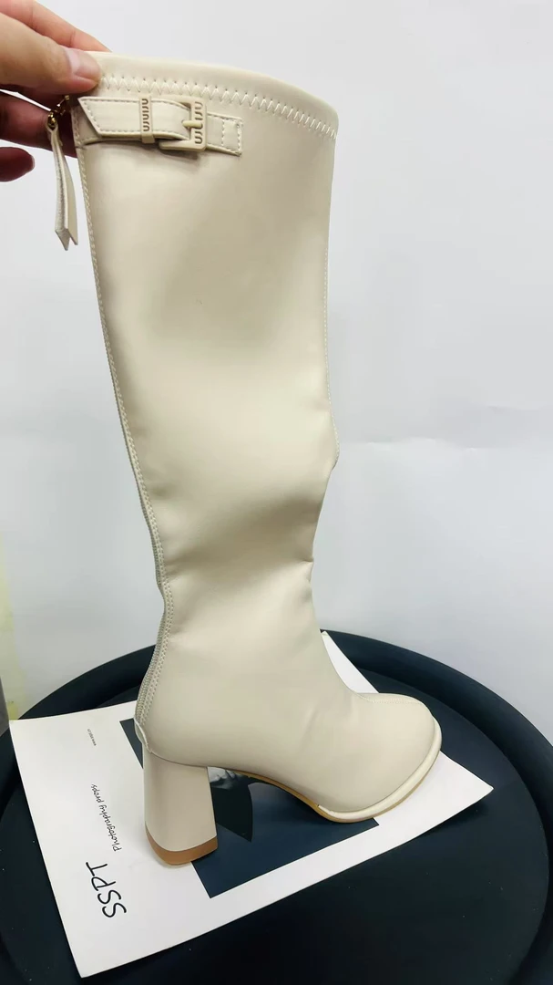 肥仔女鞋 4809 秋冬新款时尚百搭气质骑士长靴长筒女靴