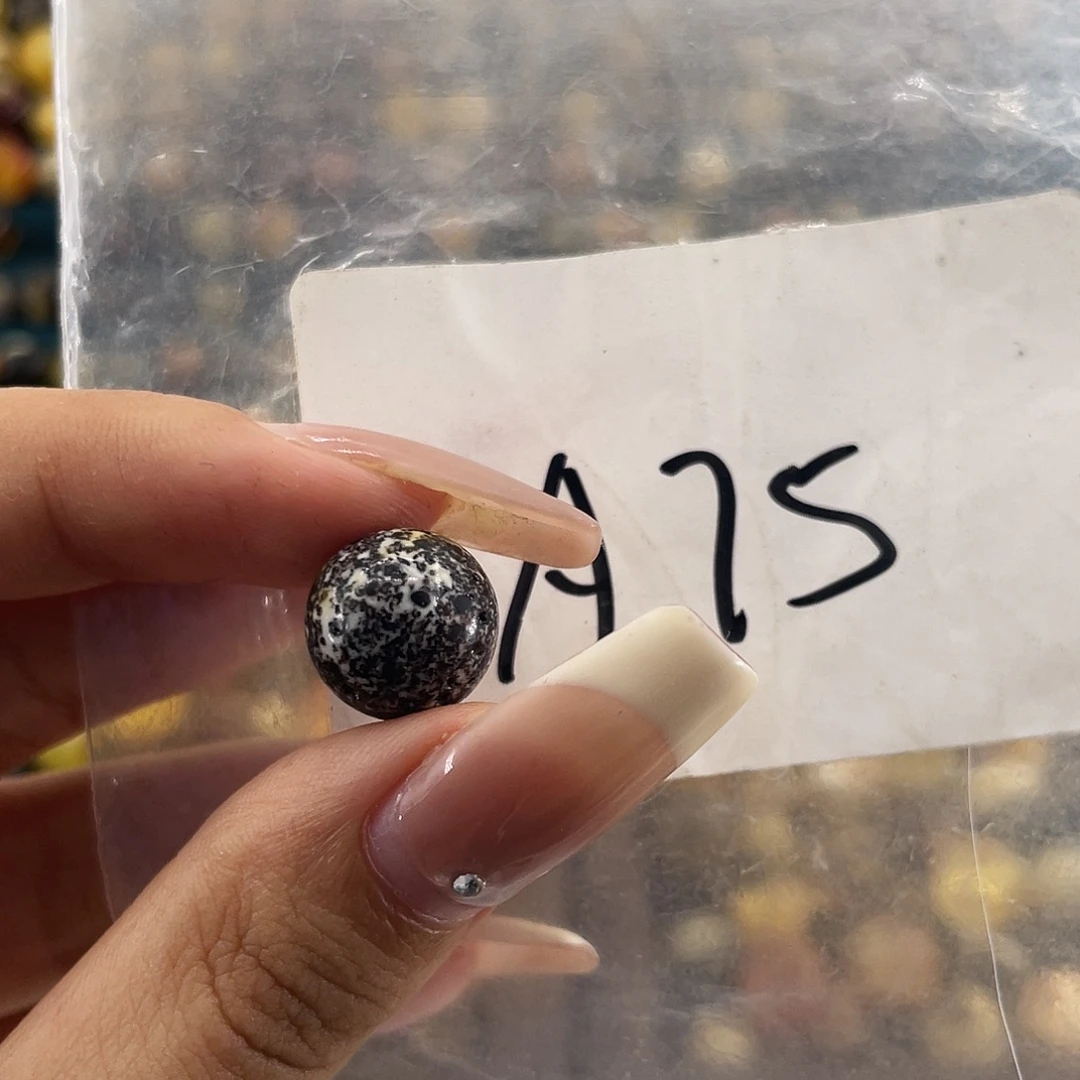 琥珀未镶嵌裸石12.3福利