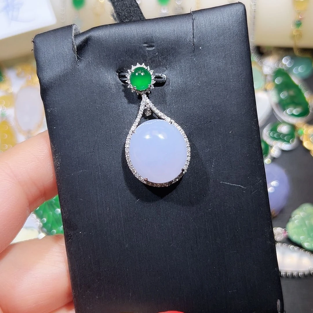 翡翠吊坠(不含链)18K金镶嵌