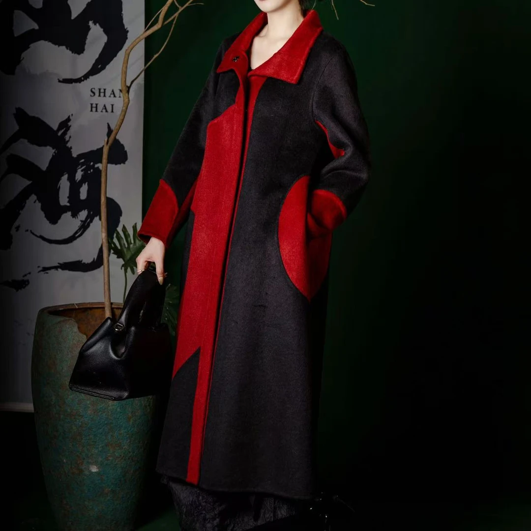 【风起端阳】W2229酒红色拼接黑色长款廓形不规则大衣