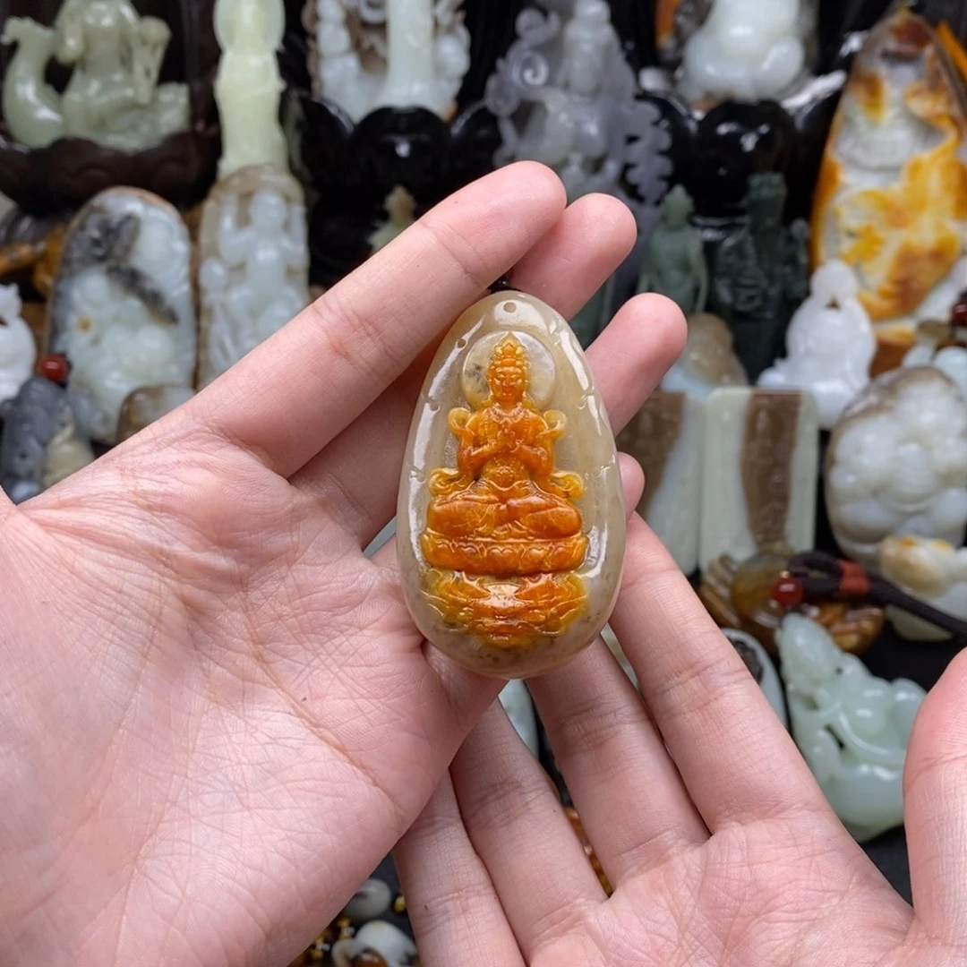 和田玉颈饰未镶嵌潇**洒