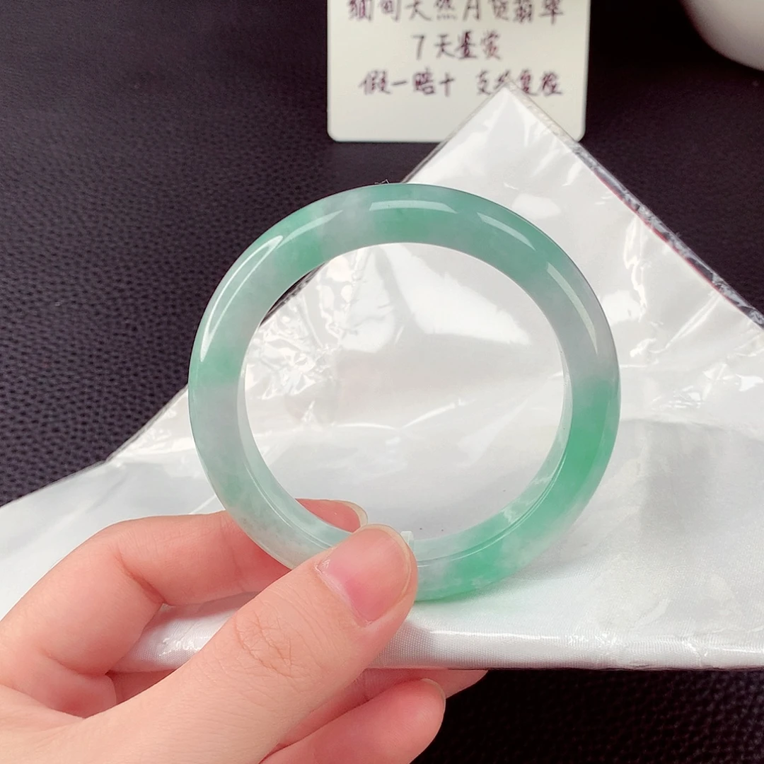 翡翠未镶嵌手镯翡翠