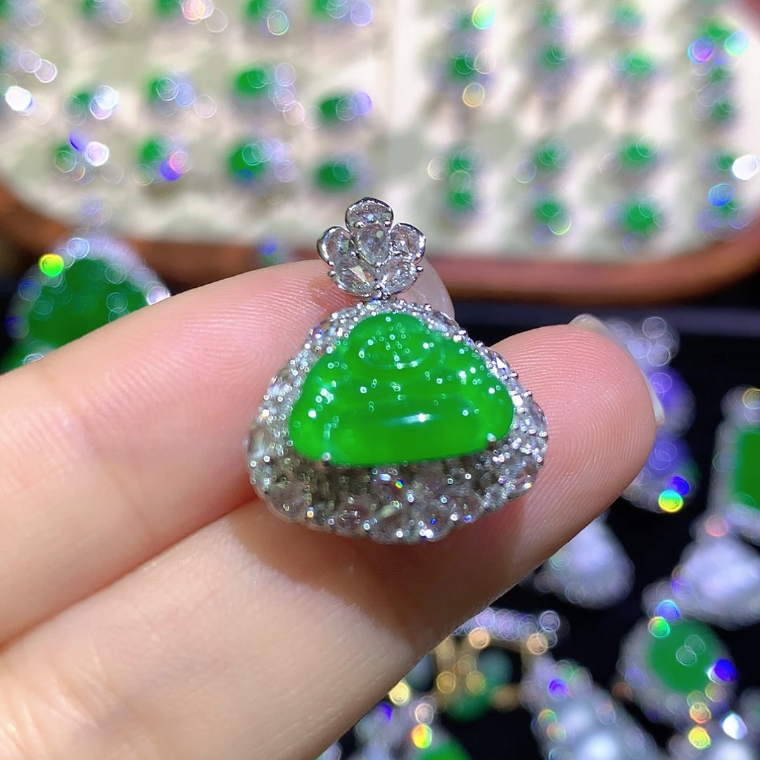 翡翠18K金镶嵌颈饰高冰满绿弥勒佛一刀切