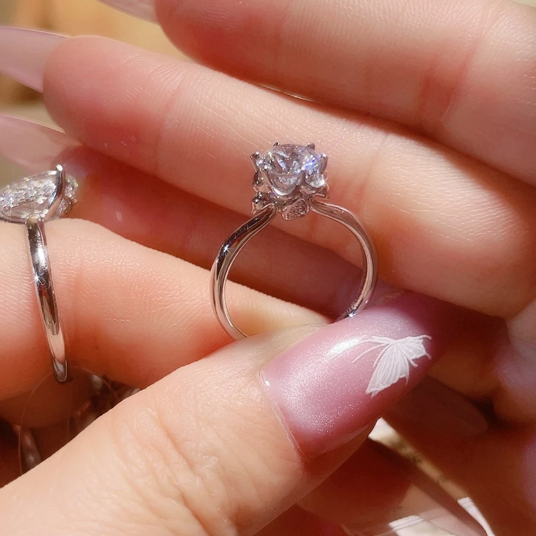 实验室培育钻石18K金镶嵌1.09CT