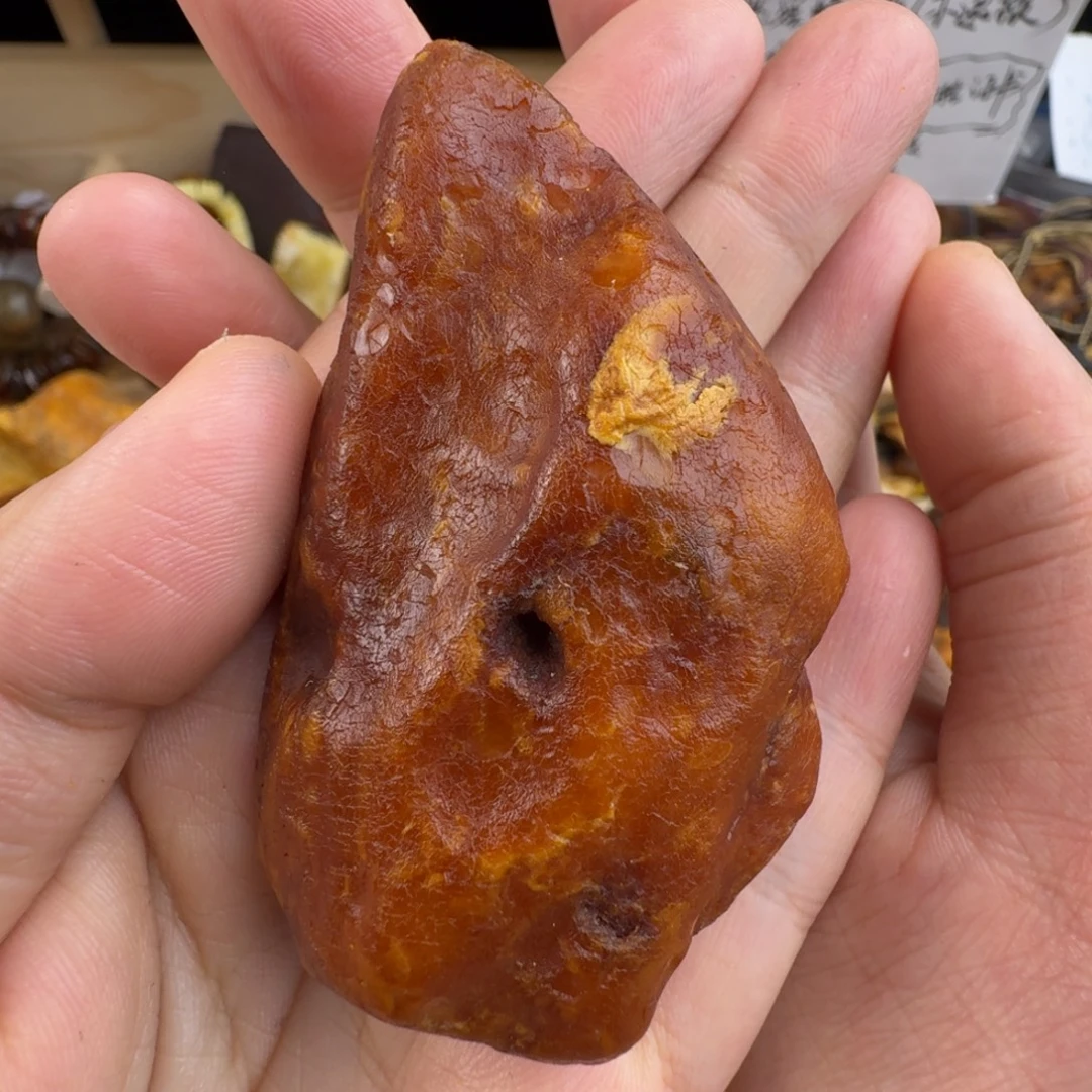 凯***定制琥珀未镶嵌40.5克