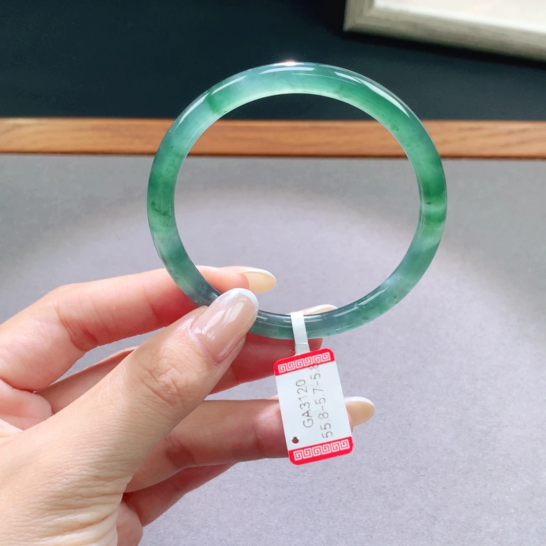 翡翠未镶嵌手镯天然