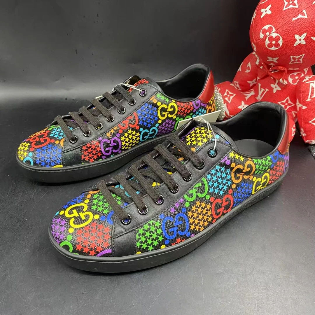 95新 GUCCI/古驰 彩虹老花时尚舒适板鞋40欧码ddm2295