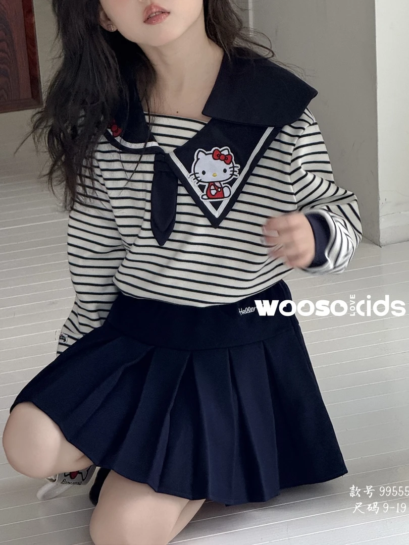 预售9555童装KT猫学院风套装