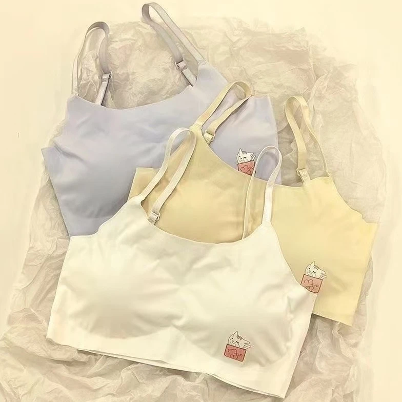 发育期少女初高中冰丝无痕乳胶显小聚拢学生运动调节抹胸背心文胸