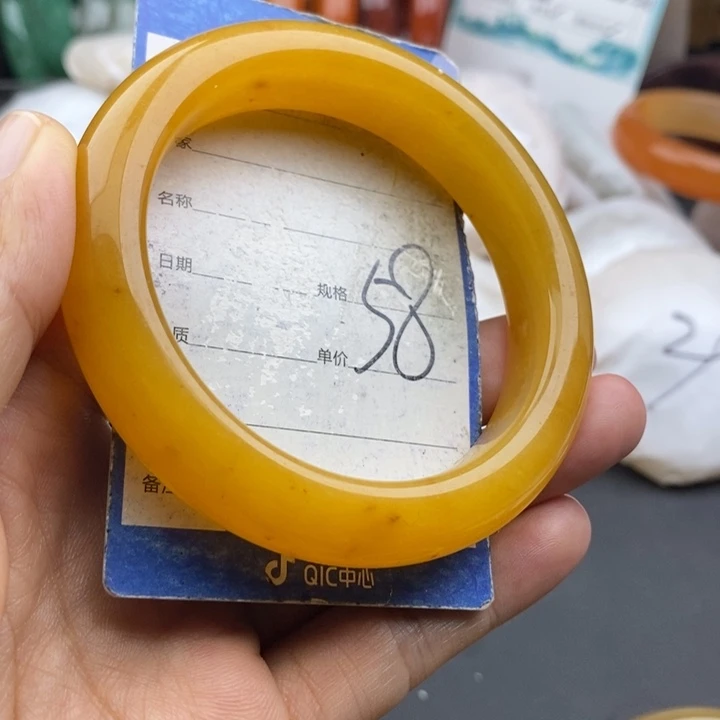 石英质玉未镶嵌手镯