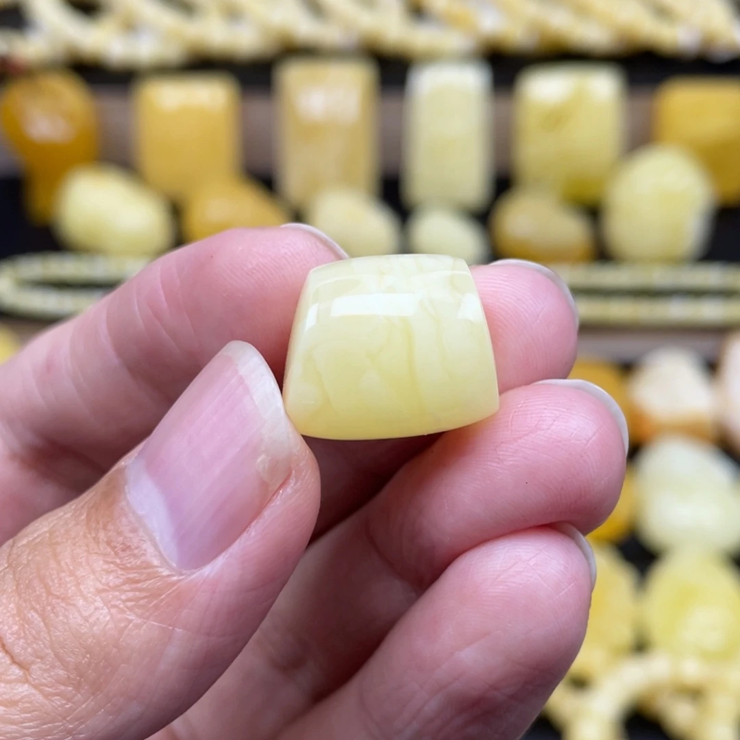 琥珀未镶嵌裸石琥珀蜜蜡