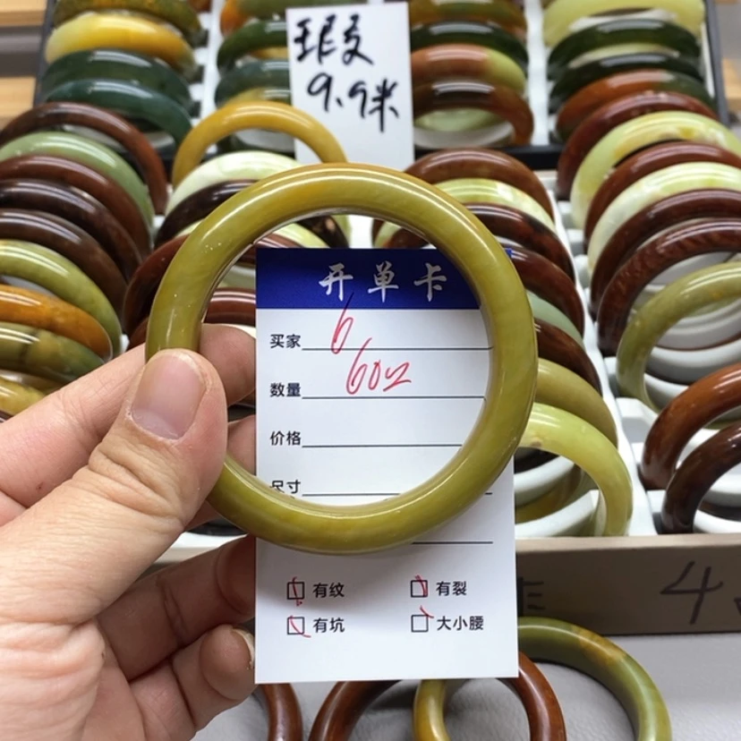 【闪购商品】蛇纹石玉手镯未镶嵌爱*