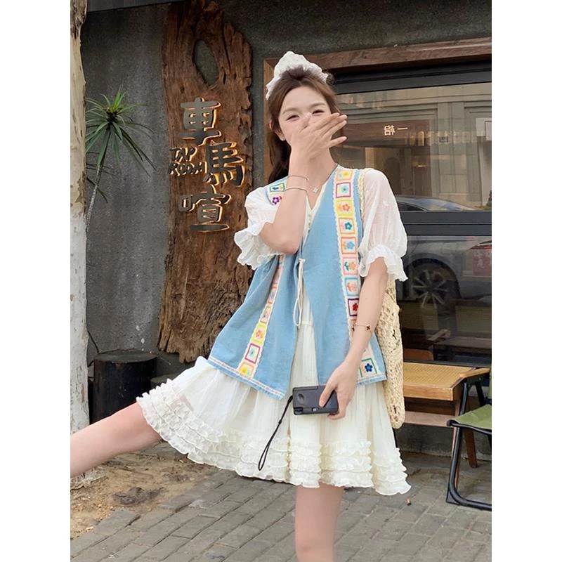 米白色连衣裙马甲两件套女2025夏季新款时尚独特绝美减龄显瘦套装