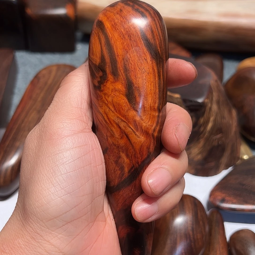 交趾黄檀（大红酸枝）笑****宝