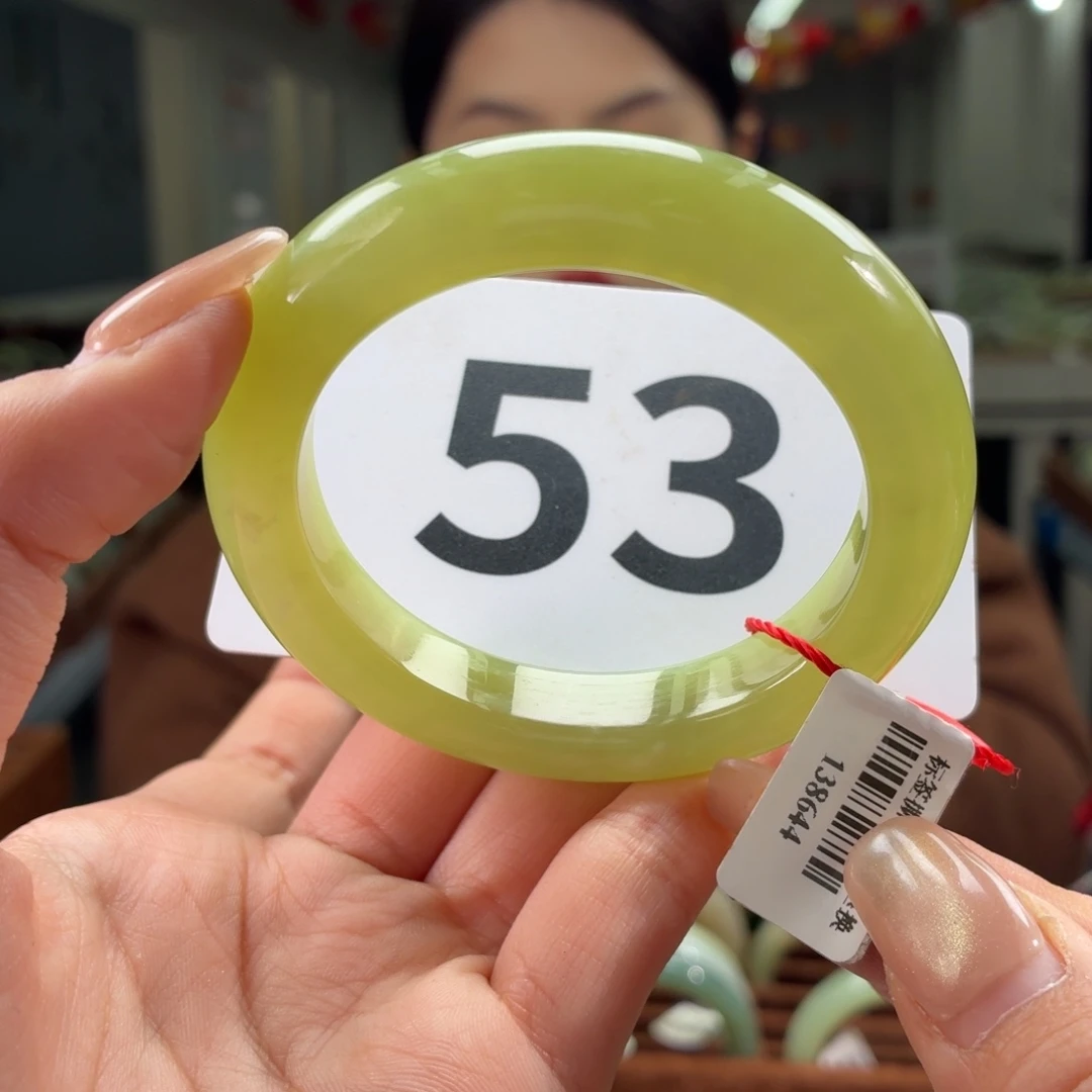 和田玉未镶嵌手镯微瑕