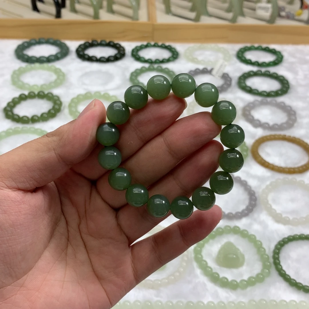 未镶嵌手链和田玉（湖水绿11.8）