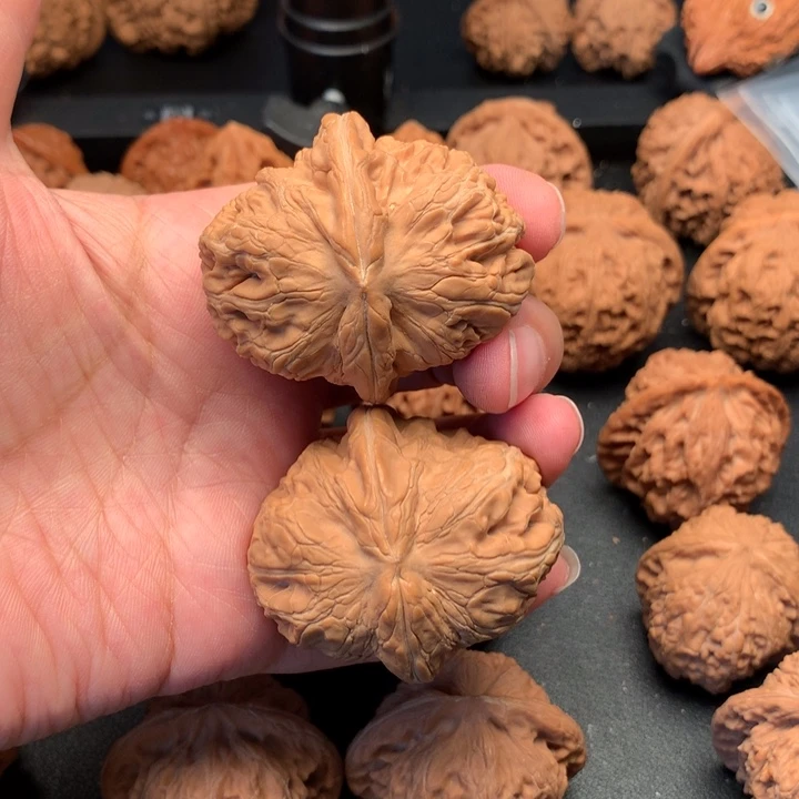 夜***门吊坠文玩核桃狮子头