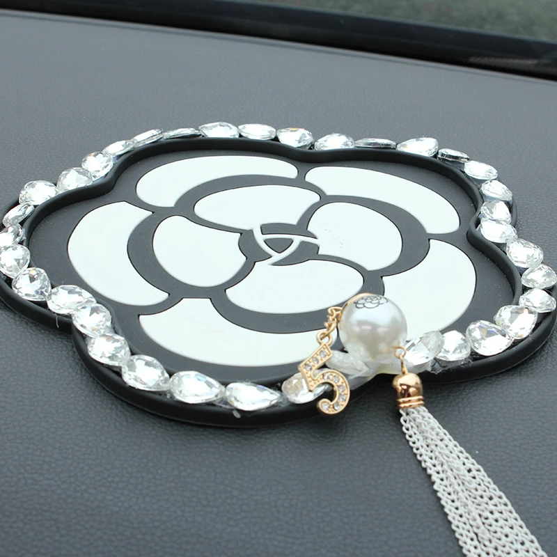 镶钻汽车防滑垫 车用中控仪表台置物垫车内摆件防滑垫防晒耐高温