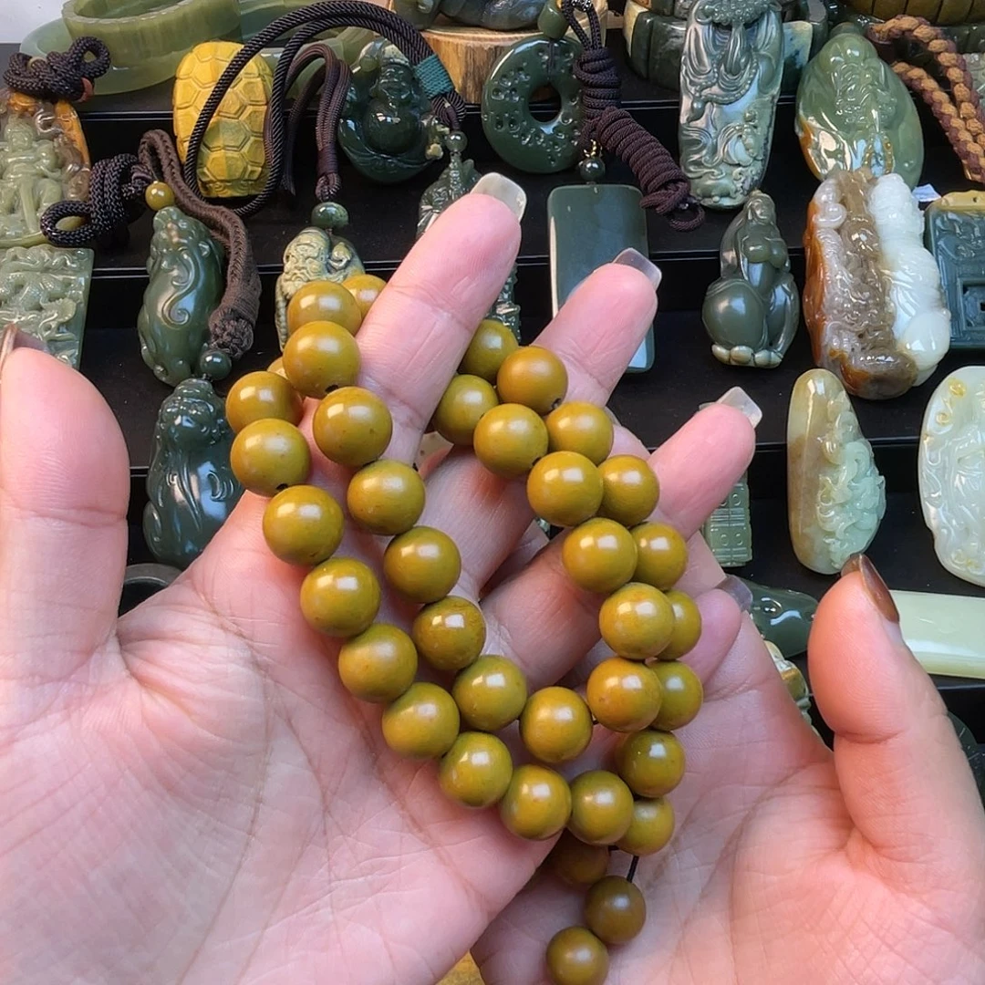 透闪石质玉未镶嵌手链