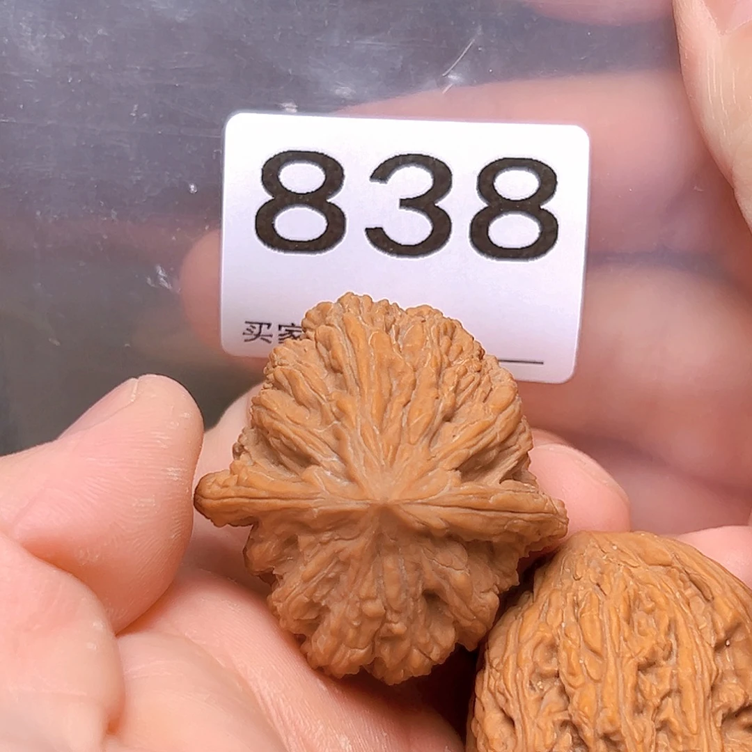 文玩核桃吊坠38密纹