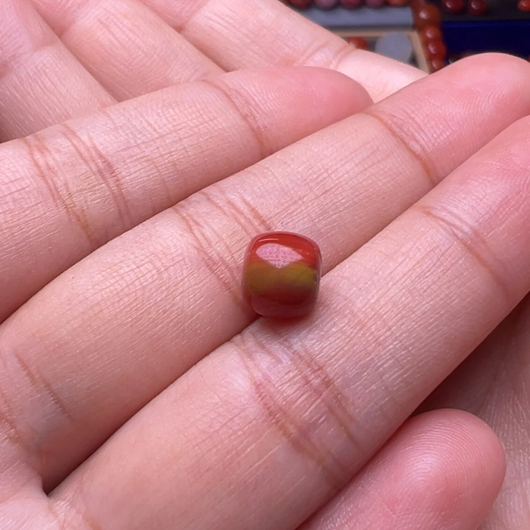 ****月南红玛瑙未镶嵌珠宝奇石
