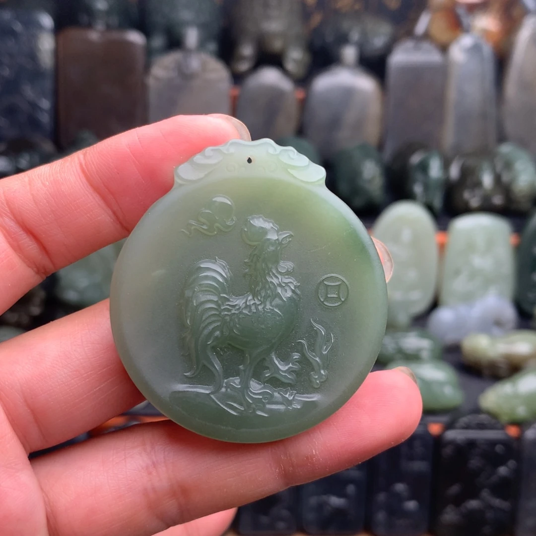 和田玉未镶嵌颈饰挂件71