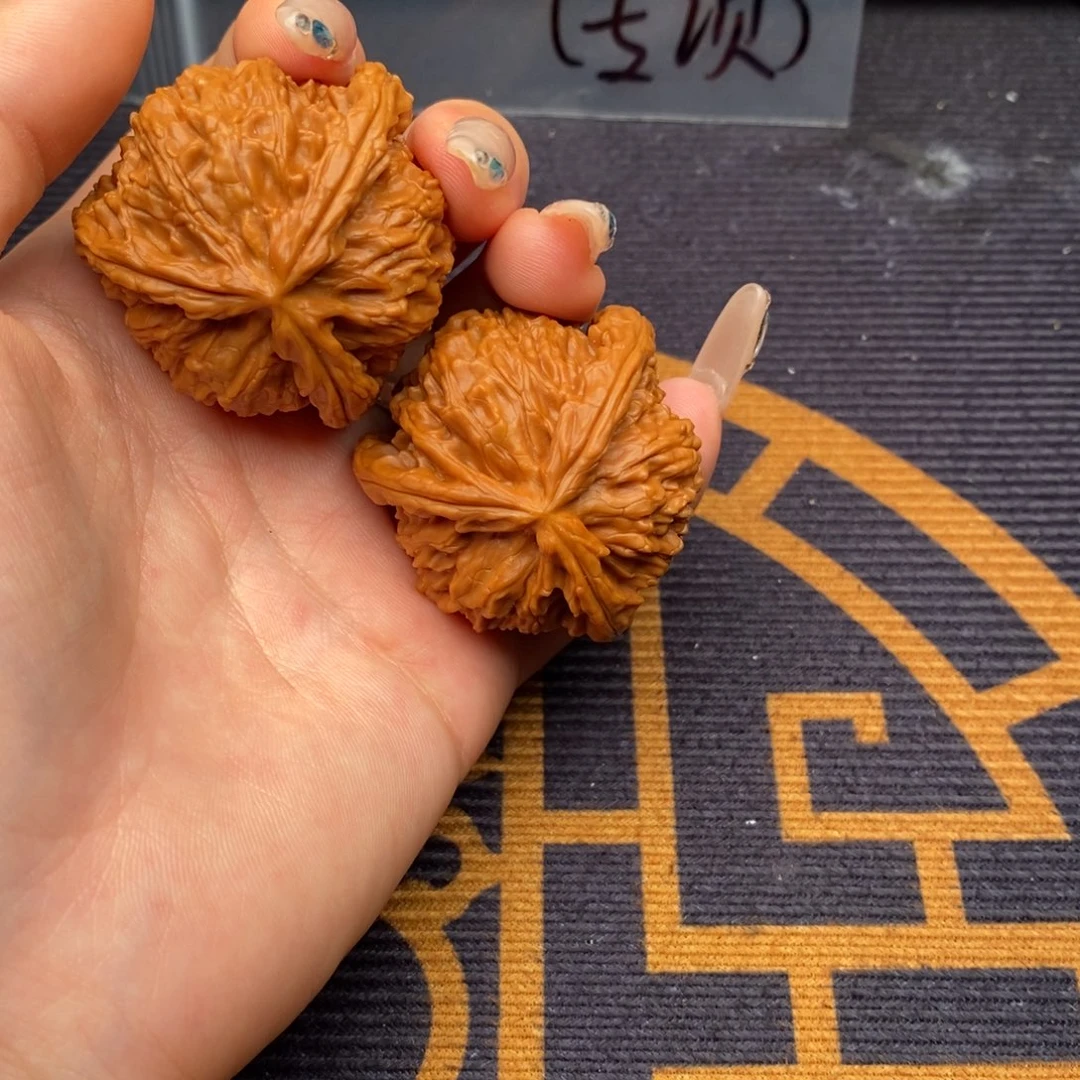 小***玩吊坠文玩核桃白狮子