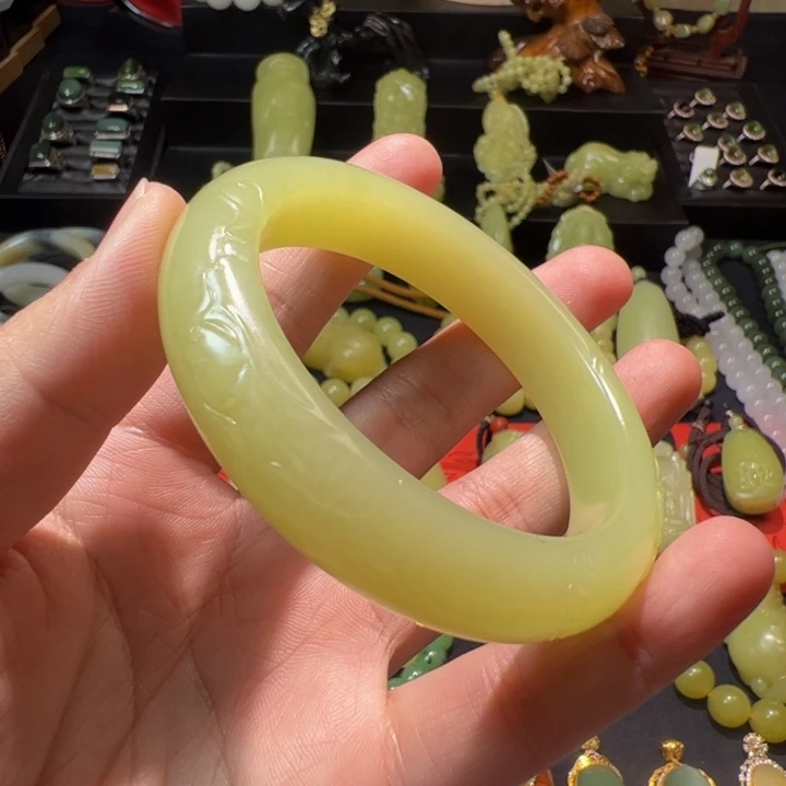 和田玉（黄玉）颈饰未镶嵌