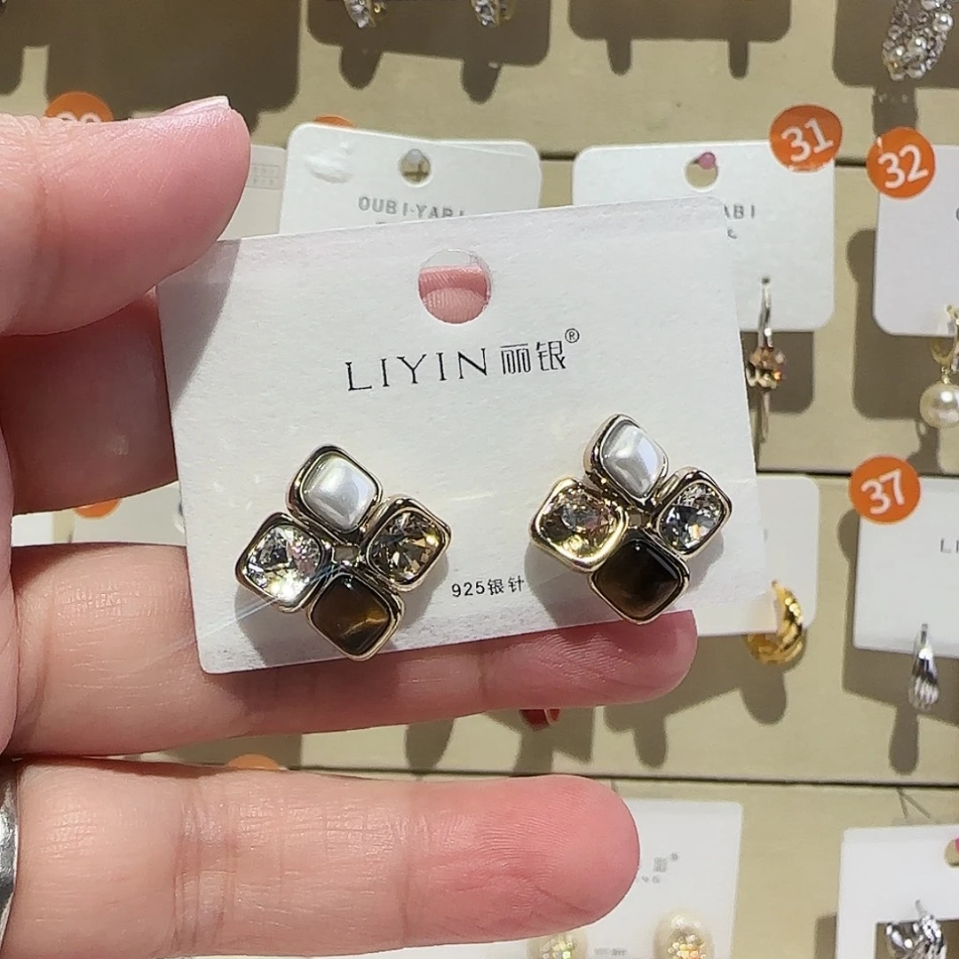 锆石纯铜合金金色耳钉
