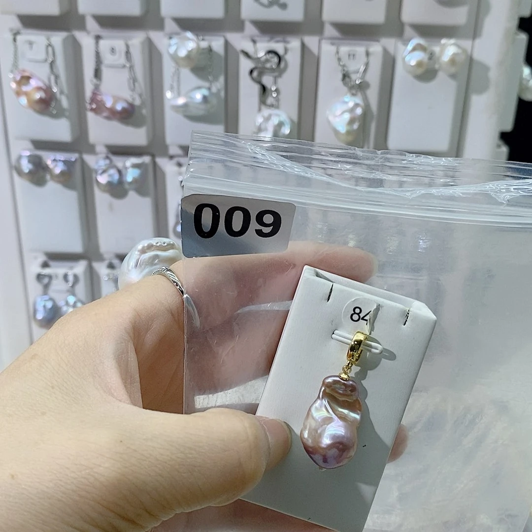 淡水珍珠合金颈饰