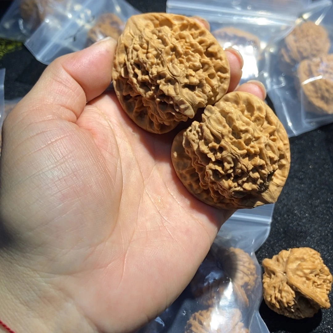 文玩核桃吊坠官帽核桃50