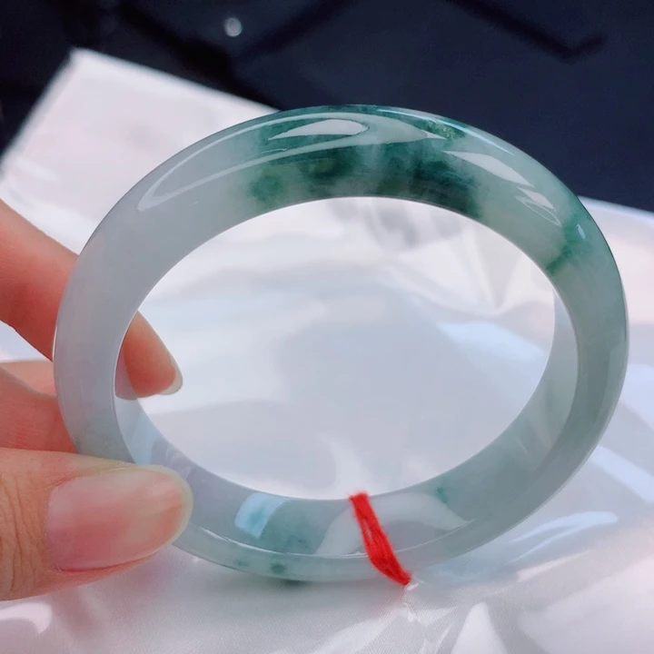 翡翠未镶嵌手镯57圈