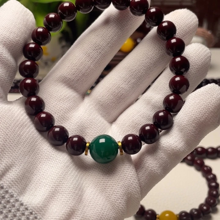 S***n吊坠猴头核桃猴头手串