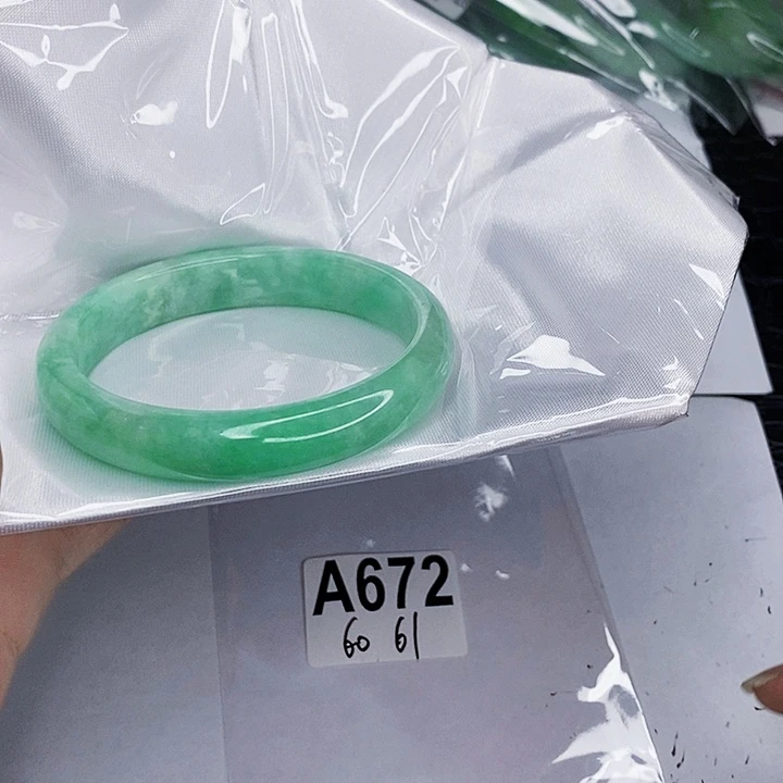 翡翠未镶嵌手镯一图一物实物为准