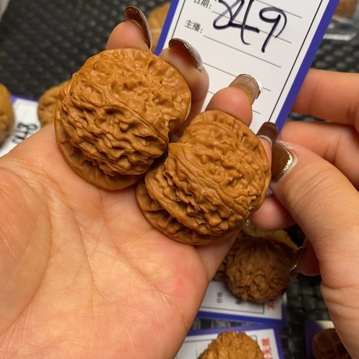 把件文玩核桃849白狮42