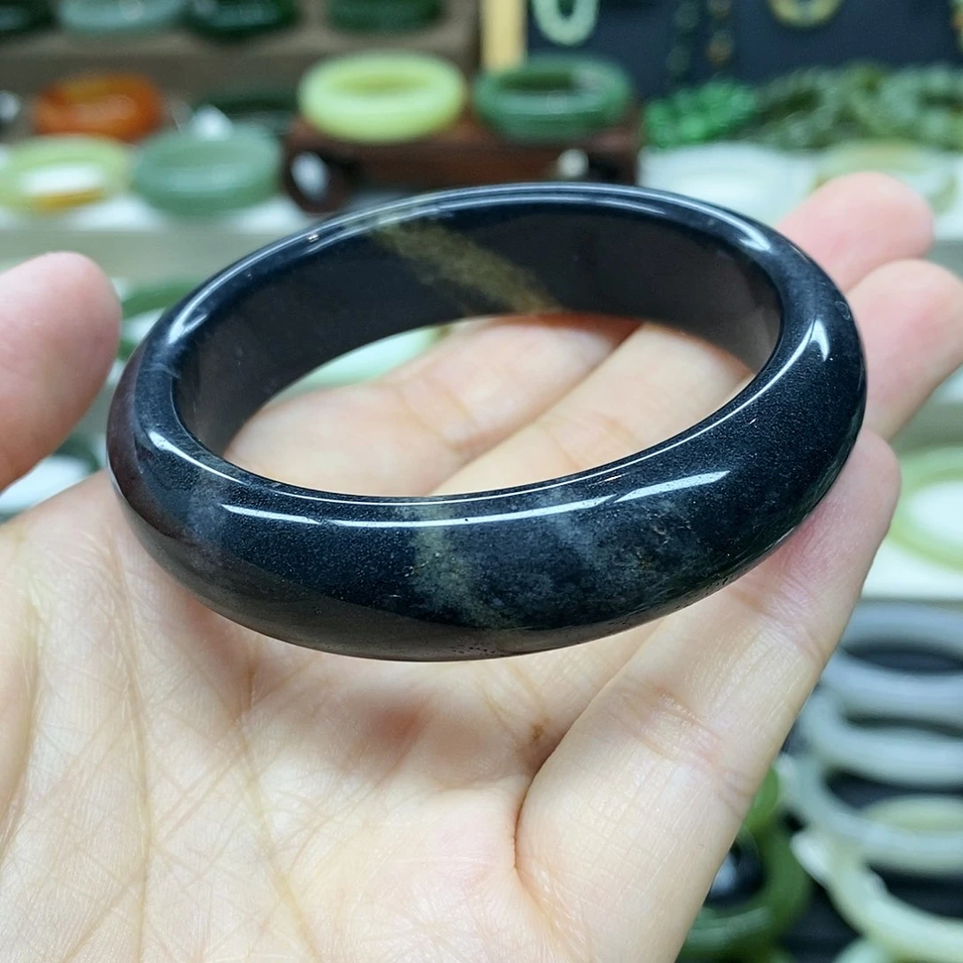 【闪购商品】未镶嵌手镯和田玉微瑕
