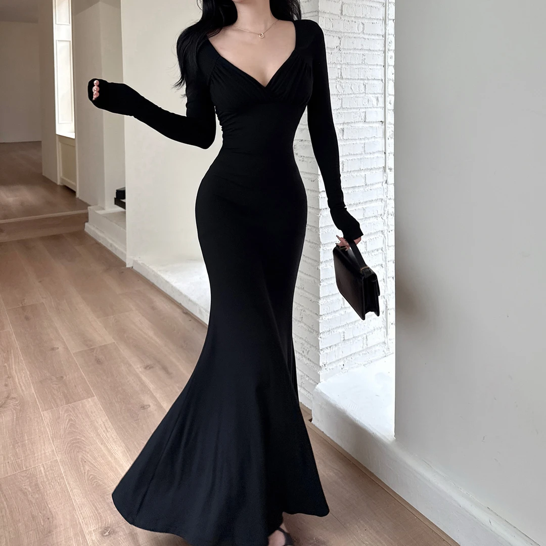 伊莉雅气质深v连衣裙女 秋季性感辣妹御姐风长袖连衣裙女YL25375