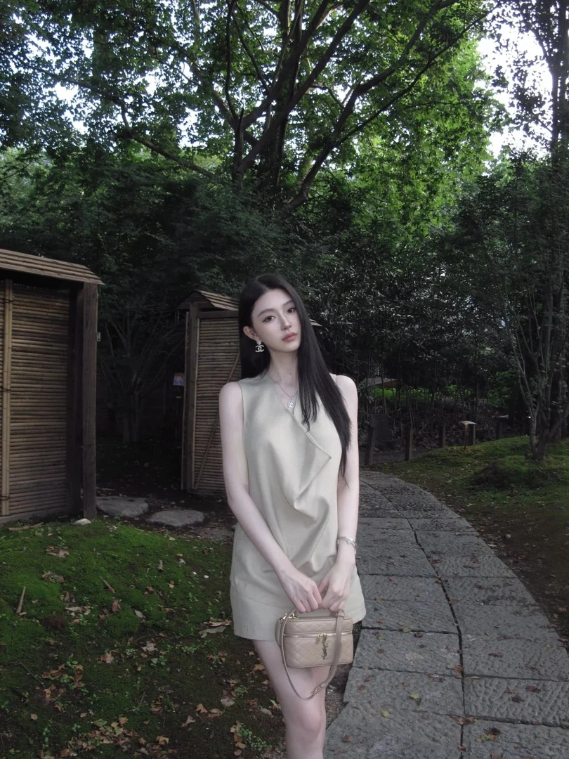 韩系纯色休闲背心荡领上衣2025年夏季新款简约无褶短裙半身裙套装