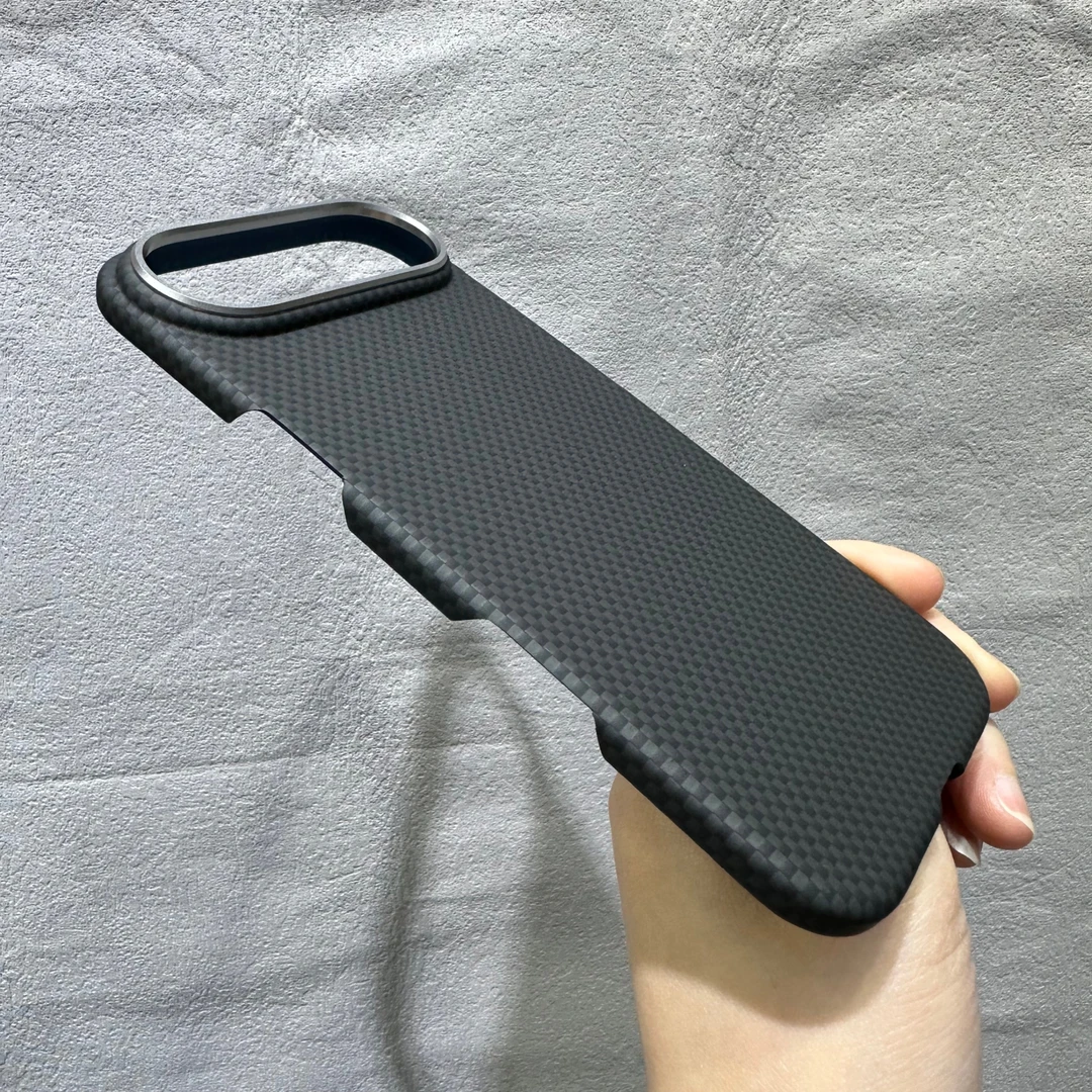 适用于iPhone17凯夫拉碳纤维手机壳磁吸无线充电轻薄保护壳