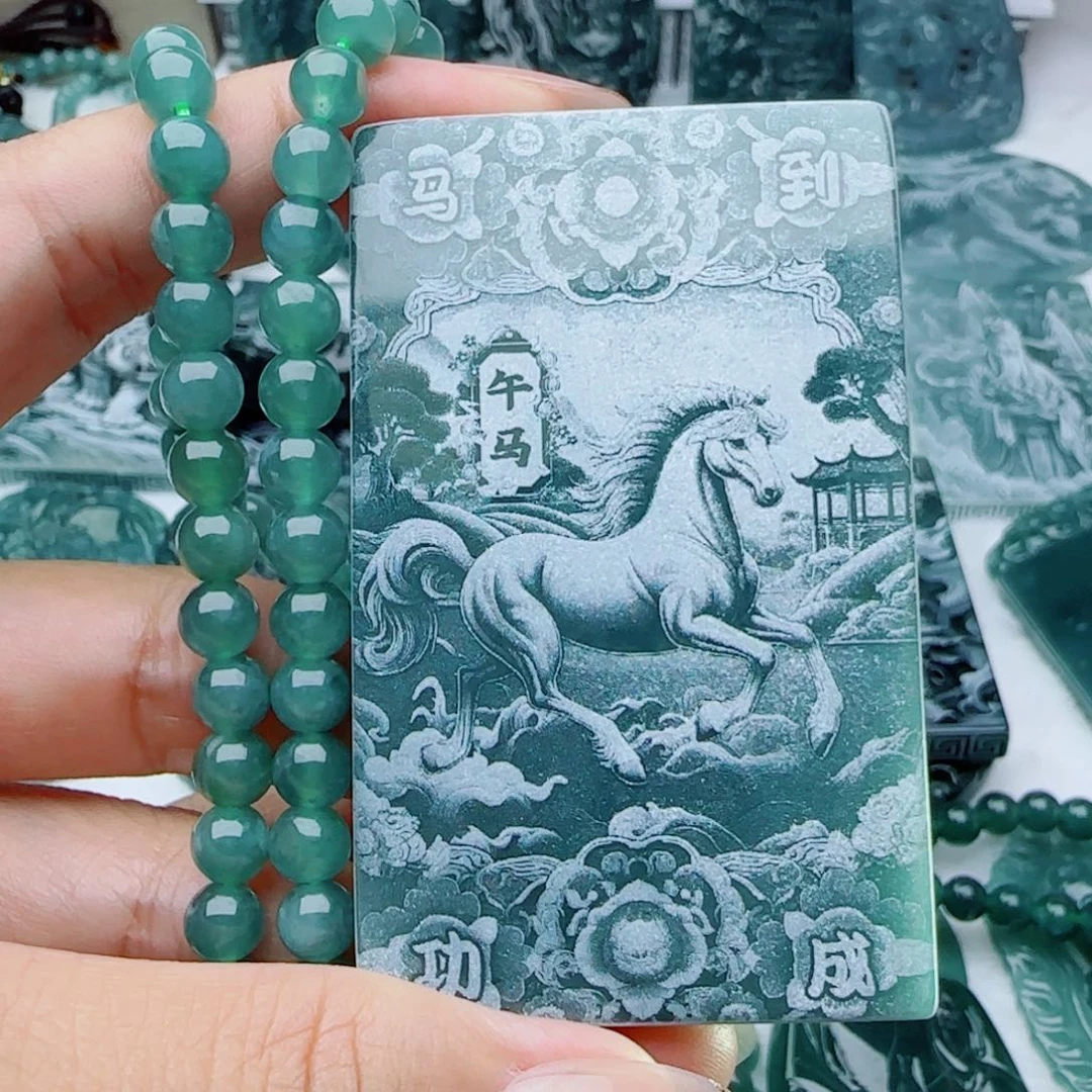 颈饰未镶嵌翡翠多样性发货天然的A货翡翠