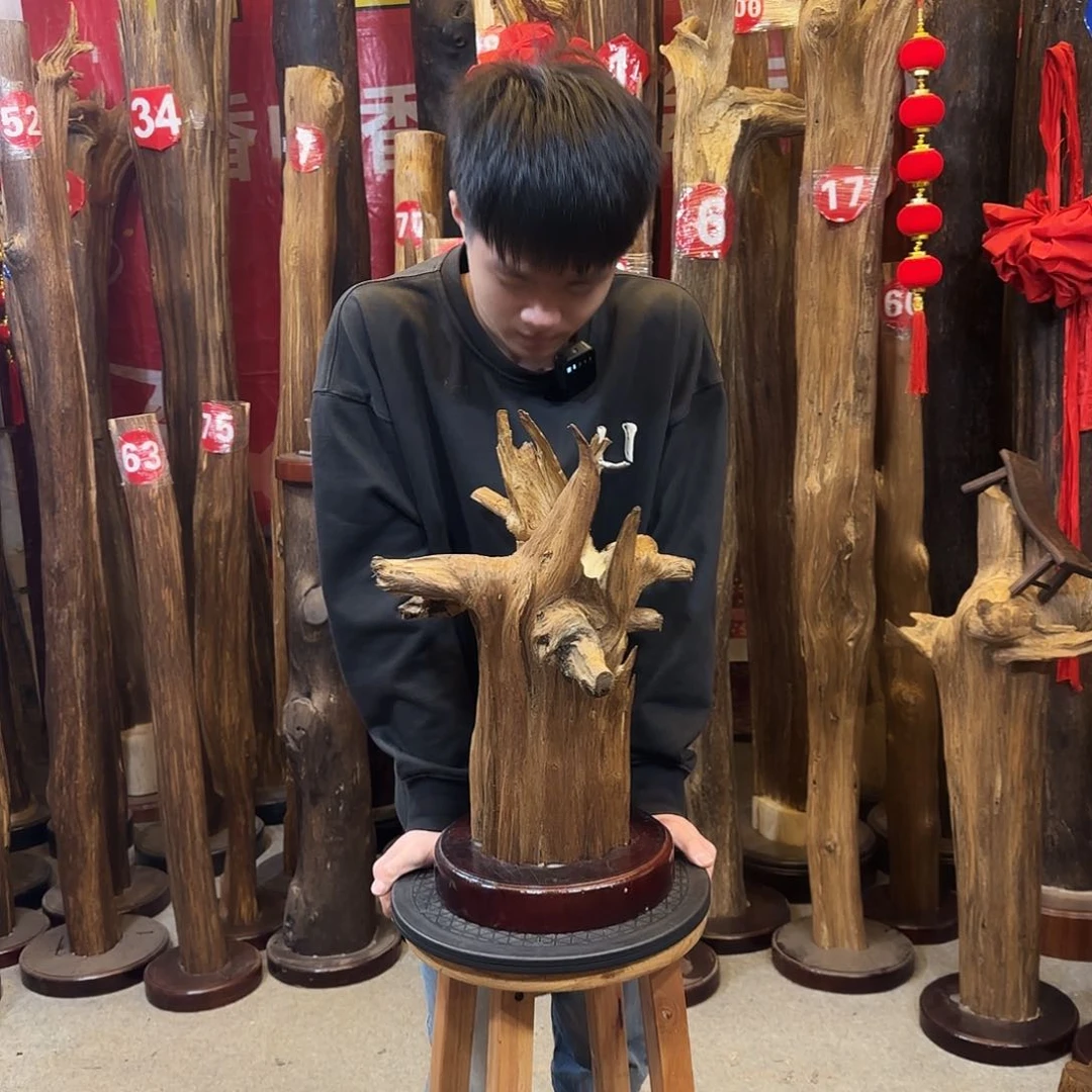沉香摆件李*沉香摆件