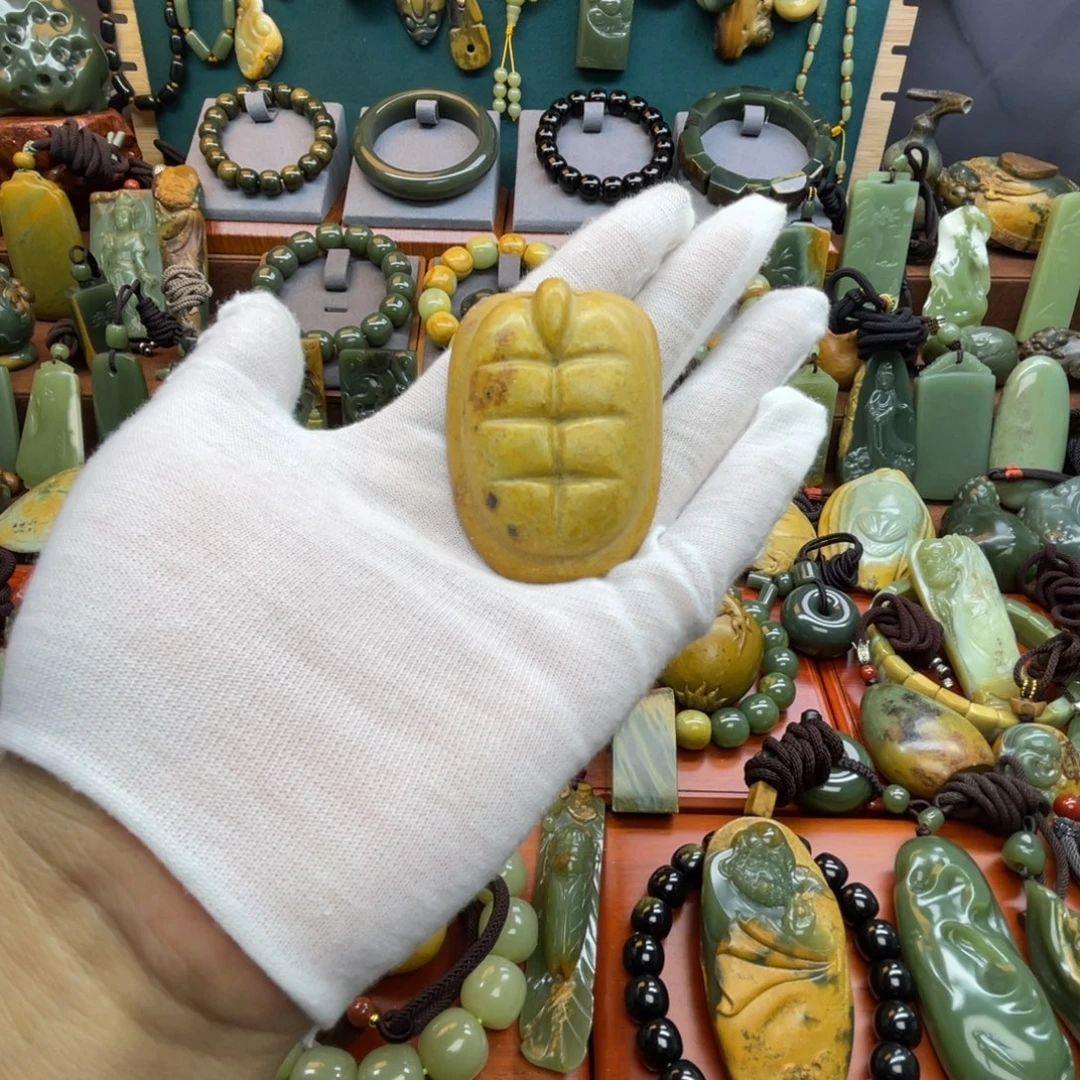 岫岩河磨玉（透闪石质玉）未镶嵌颈饰