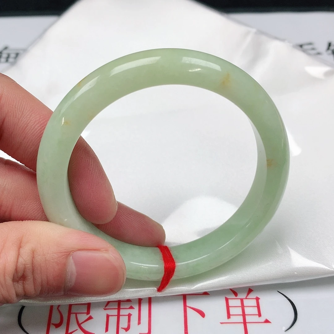 翡翠手镯未镶嵌圈52
