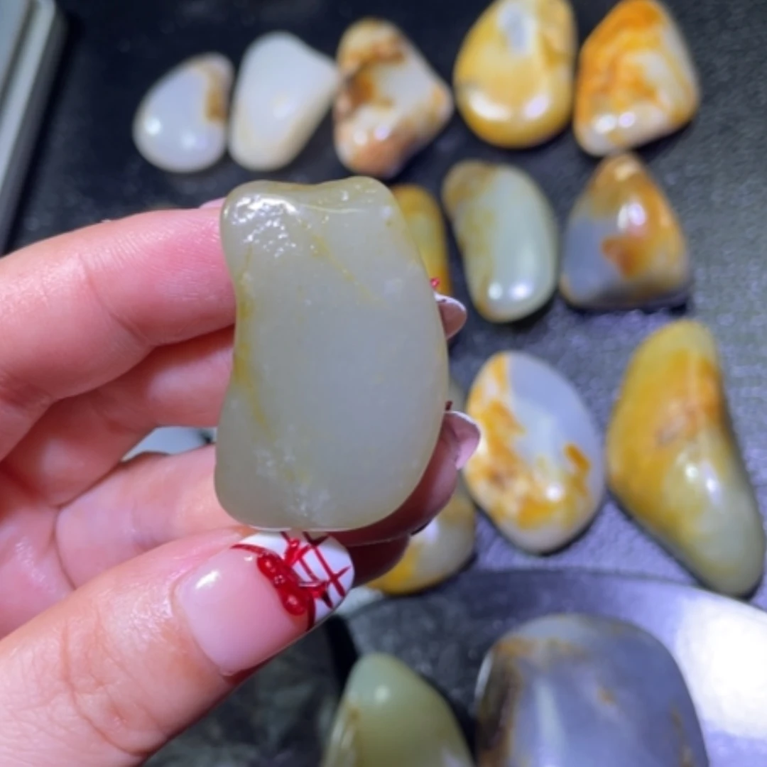 【闪购商品】颈饰未镶嵌和田玉