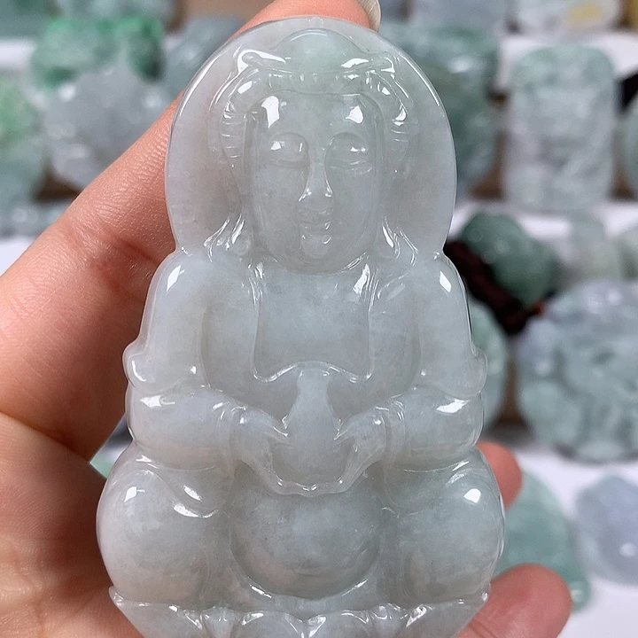 翡翠未镶嵌颈饰观音福利