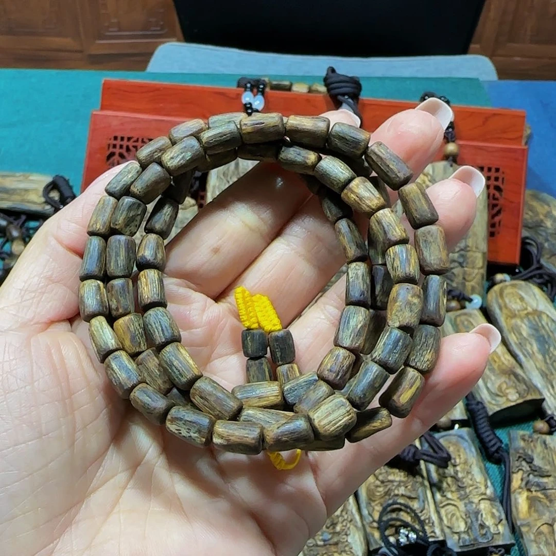 沉香手串常*，海南白奇乌身沉水桶珠22.8克多样性发