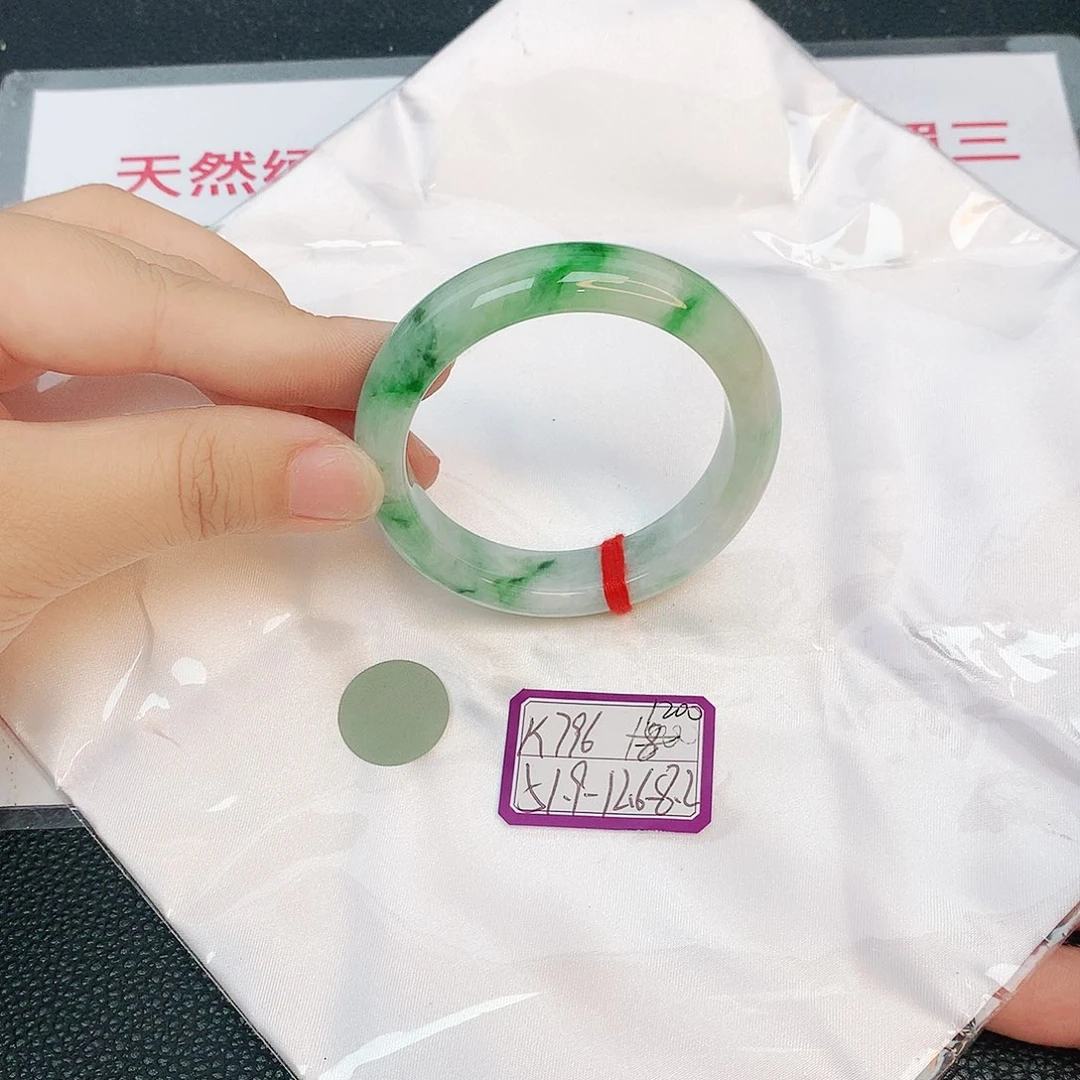 翡翠手镯未镶嵌缅甸翡翠
